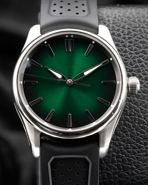 2024 H. Moser & Cie. Pioneer 42.8MM Green Dial Rubber Strap (3201-1201)