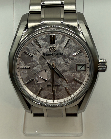 2025 Grand Seiko Heritage “Shunbun” 40MM Pink Dial Titanium Bracelet (SBGA413G)