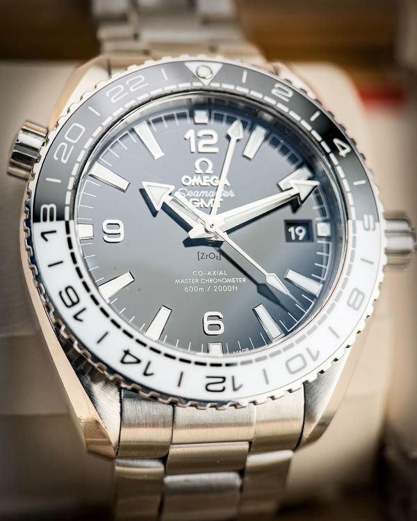 Omega Seamaster Planet Ocean (215.30.44.22.01.001)