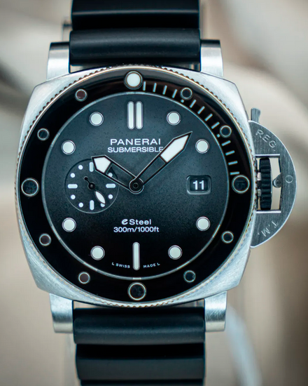 No Reserve - 2022 Panerai Submersible QuarantaQuattro "Grigio Roccia" 44MM Anthracite Dial Leather Strap (PAM01288)