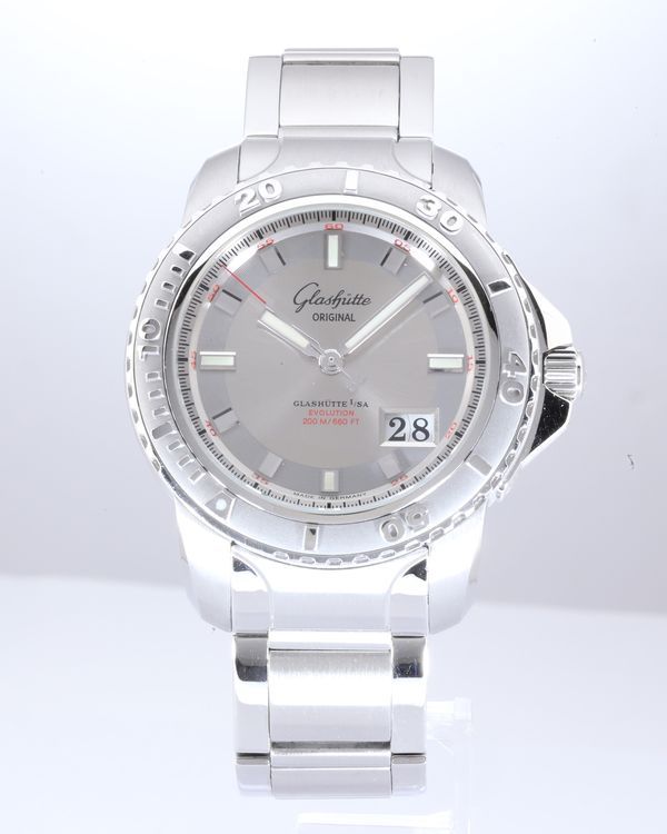 Glashütte Original Sport Evolution Panorama Date 42MM Silver Dial Steel Bracelet (39-42-44-04-14)