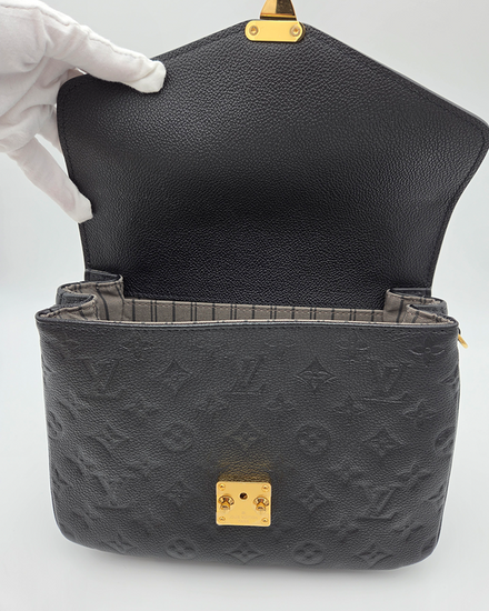 Louis Vuitton Black Monogram Leather Gold-Tone Hardware (Bag)