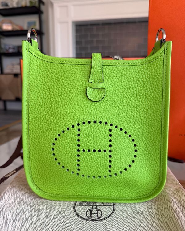 2026 Hermès Evelyne TPM Small Green Leather Palladium-Plated Hardware Leather Strap (Evelyne)