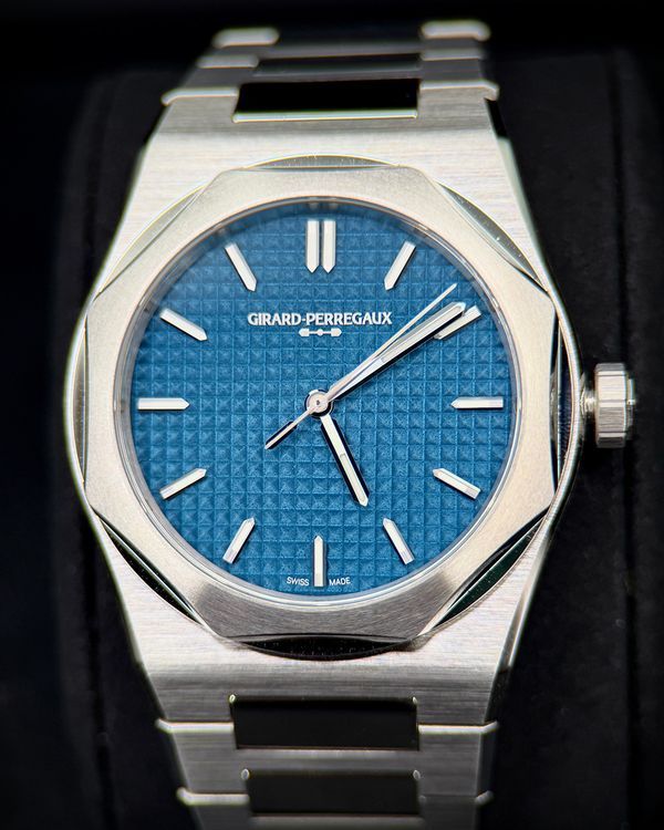 (WORKING) 2026 Girard Perregaux Laureato 39MM Blue Dial Steel Bracelet (81008-11-3530)