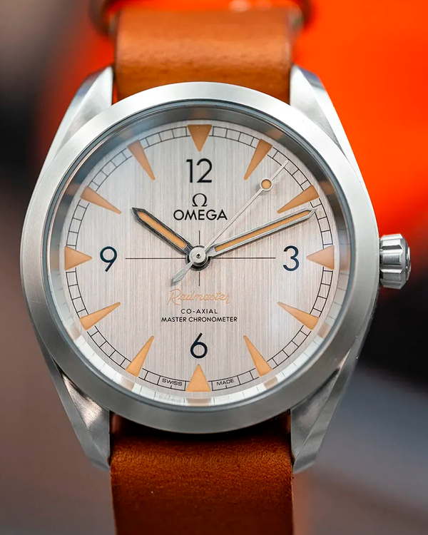 No Reserve - Omega Seamaster Railmaster 40MM Grey Dial Leather Strap (220.12.40.20.06.001)