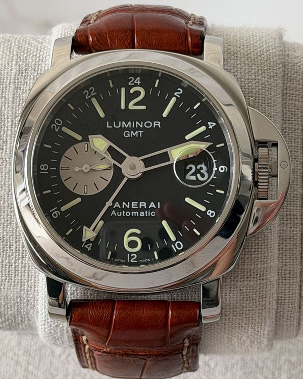 2008 Panerai Luminor GMT 44MM Black Dial Leather Strap (PAM00088)