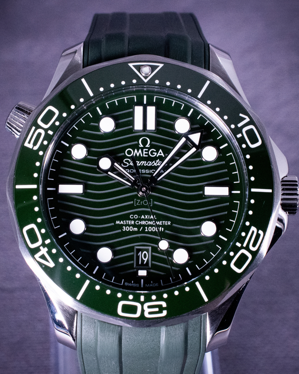 2025 Omega Seamaster Diver 300M "Seaweed" 42MM Green Dial Rubber Strap (210.32.42.20.10.001)
