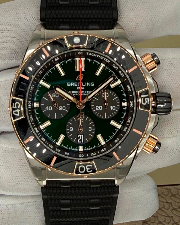 2026 Breitling Super Chronomat B01 44MM Green Dial Rubber Strap (UB0136251L1S1)