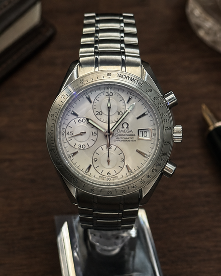 No Reserve - 2015 Omega Speedmaster Date 40MM Silver Dial Steel Bracelet (3211.30.00)