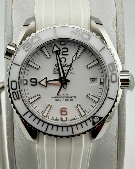No Reserve - 2023 Omega Seamaster Planet Ocean 600M 39.5MM White Dial Rubber Strap (215.33.40.20.04.001)