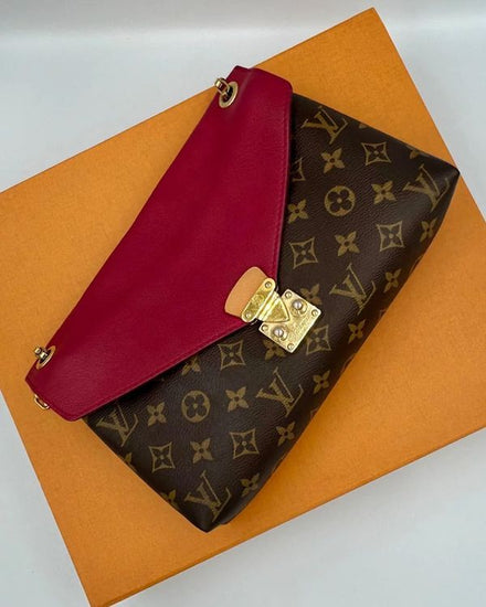 Louis Vuitton Bag Monogram Coated Canvas/Leather Gold-Tone Hardware Chain Strap (Flap Bag)