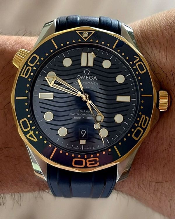 Omega Seamaster Diver 300M 42MM Blue Dial Rubber Strap (210.22.42.20.03.001)