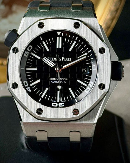 2018 Audemars Piguet Royal Oak Offshore Diver 42MM Black Dial Rubber Strap (15710ST)