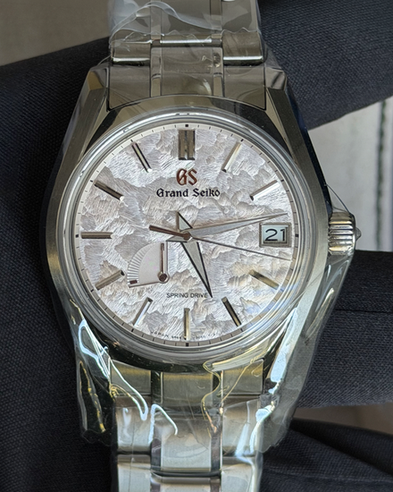 2026 Grand Seiko Heritage “Shunbun” 40MM Pink Dial Titanium Bracelet (SBGA413G)