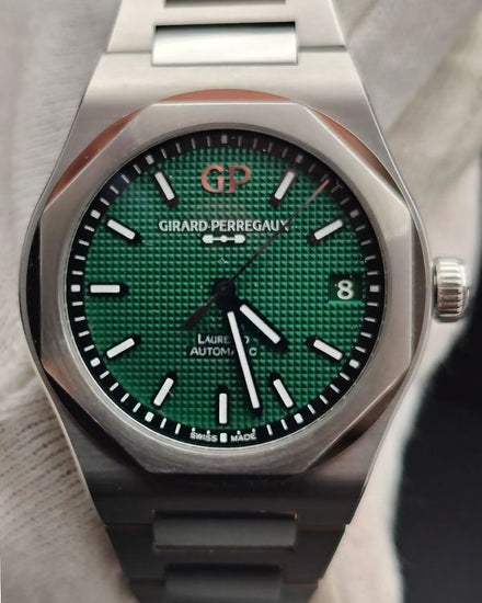 2023 Girard Perregaux Laureato 42MM Green Dial Steel Bracelet (81010.11.3153.1CM)