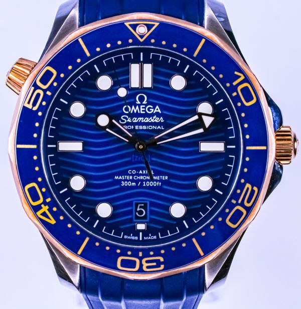 2021 Omega Seamaster Diver 300M 42MM Blue Dial Rubber Strap (210.22.42.20.03.002)