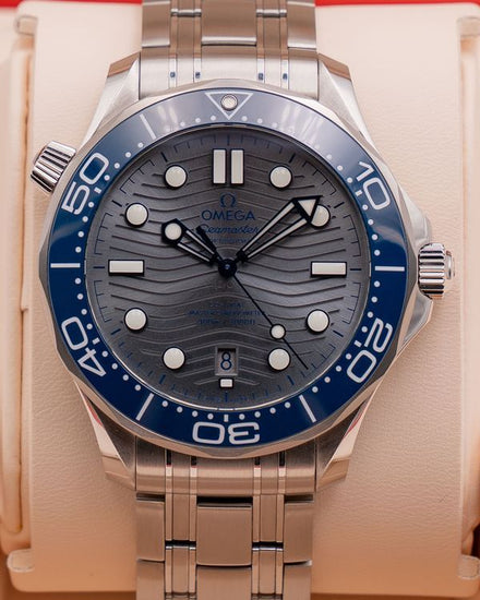 2018 Omega Seamaster Diver 300M 42MM Grey Dial Steel Bracelet (210.30.42.20.06.001)