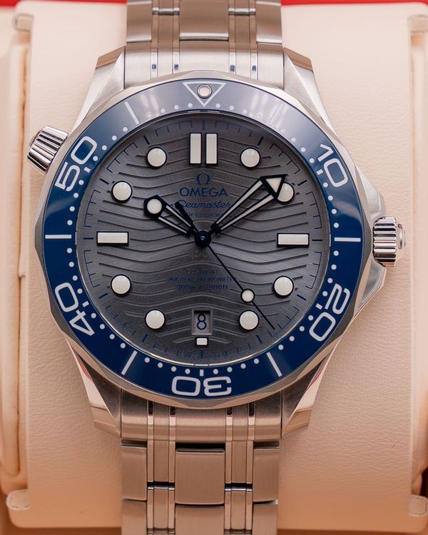 2018 Omega Seamaster Diver 300M 42MM Grey Dial Steel Bracelet (210.30.42.20.06.001)