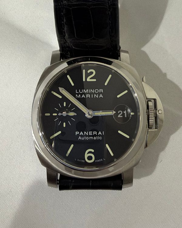 2007 Panerai Luminor Marina 40MM Black Dial Leather Strap (PAM00048)