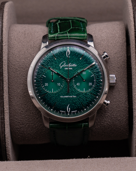 2022 Glashütte Original Sixties "Annual Edition" 42MM Green Dial Leather Strap (1-39-34-05-22-04)