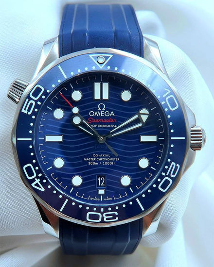 2022 Omega Seamaster Diver 300M 42MM Blue Dial Rubber Strap (210.32.42.20.03.001)