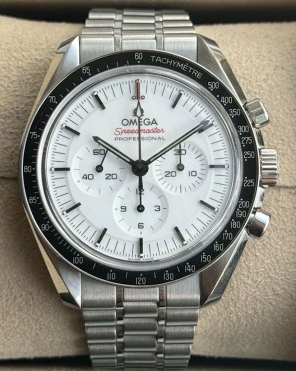 2026 Omega Speedmaster Professional Moonwatch 42MM White Dial Steel Bracelet (310.30.42.50.04.001)