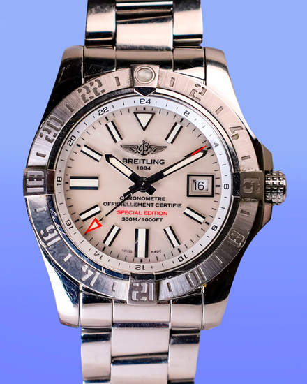 No Reserve -2021 Breitling Avenger II GMT 43MM White Dial Steel Bracelet (A3239011/A809)