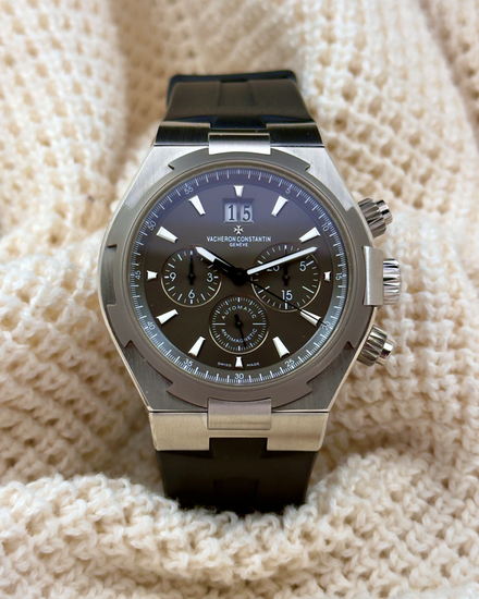 2014 Vacheron Constantin Overseas 42MM Grey Dial Rubber Strap (49150/000W-9501)