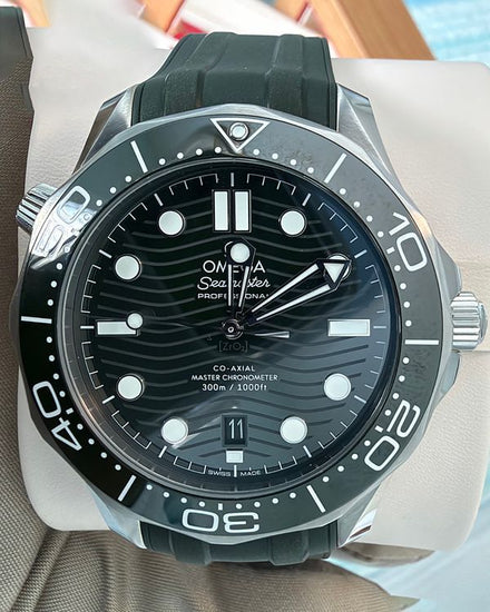 2026 Omega Seamaster Diver 300M "Seaweed" 42MM Green Dial Rubber Strap (210.32.42.20.10.001)