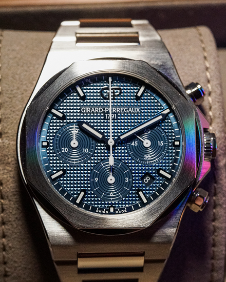 No Reserve - 2022 Girard Perregaux Laureato Chronograph 42MM Blue Dial Steel Bracelet (81020-11-431-11A)