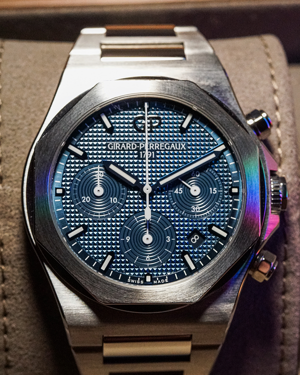 No Reserve - Girard Perregaux Laureato (81020-11-431-11A)