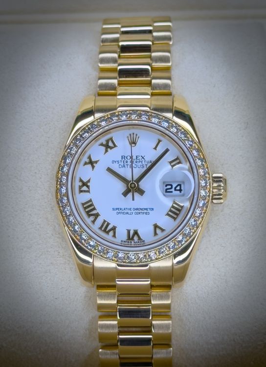 2001 Rolex Lady-Datejust 26MM White Dial Yellow Gold President Bracelet (179138)