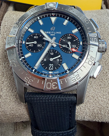 2026 Breitling Avenger B01 Chronograph 42MM Blue Dial Leather Strap (AB0146)