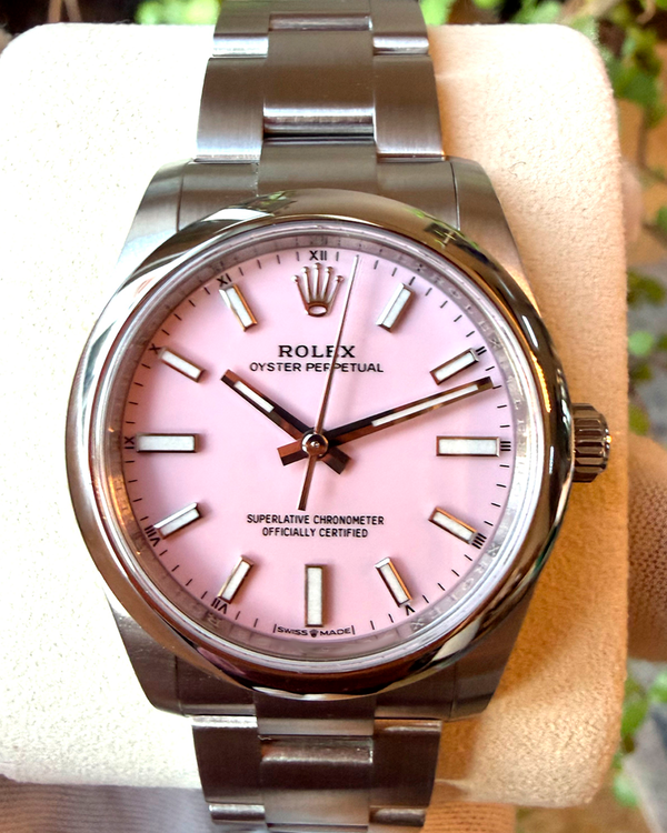 Rolex Oyster Perpetual (124200)