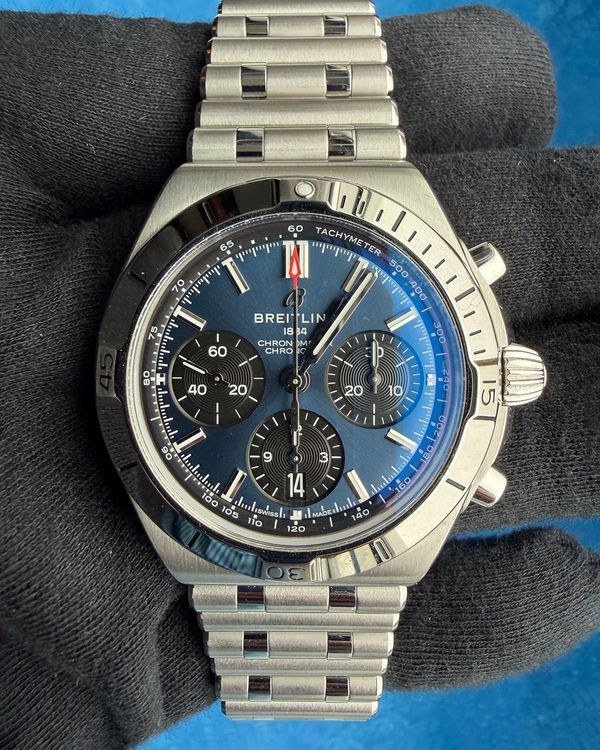 No Reserve - Breitling Chronomat (AB0158101C1A1)