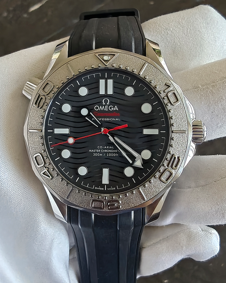 2026 Omega Seamaster Diver 300M "Nekton Edition" 42MM Black Dial Rubber Strap (210.32.42.20.01.002)