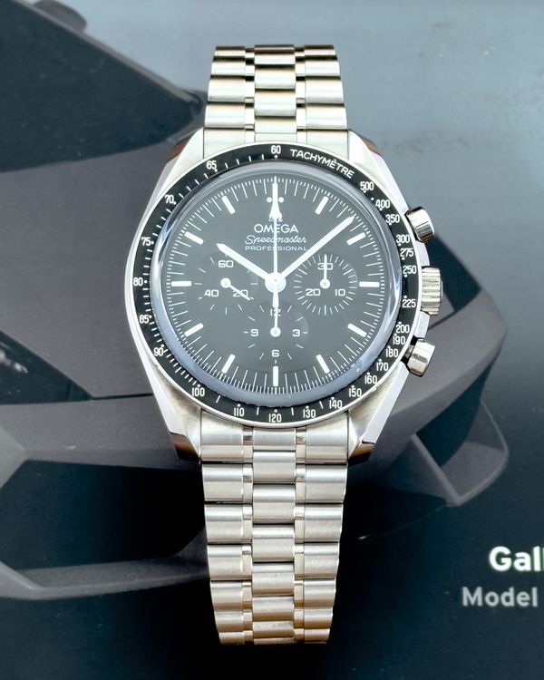 No Reserve - 2026 Omega Speedmaster Professional Moonwatch 42MM Black Dial Steel Bracelet (310.30.42.50.01.002)