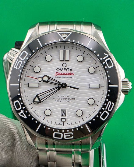 2025 Omega Seamaster Diver 300M 42MM White Dial Steel Bracelet (210.30.42.20.04.001)