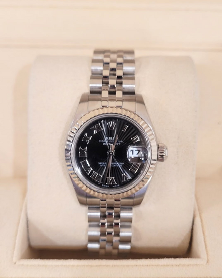 2006 Rolex Lady-Datejust 26MM Black "Concentric" Dial Super Jubilee Bracelet (179174)