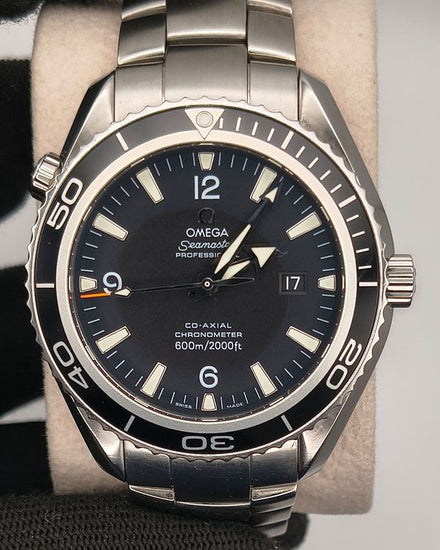 2009 Omega Seamaster Planet Ocean 600M 45.5MM Black Dial Steel Bracelet (2200.50.00)