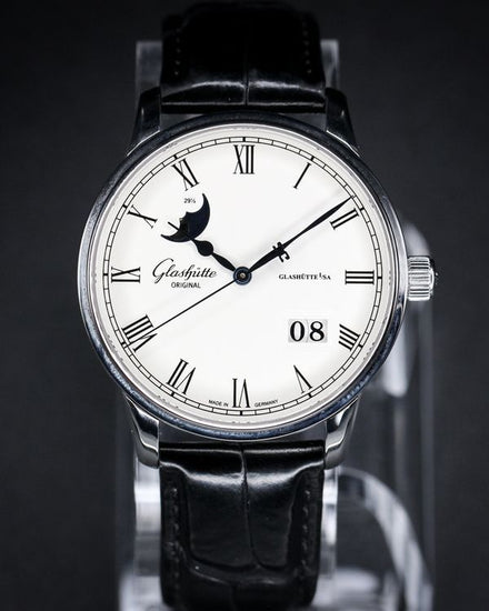 No Reserve - 2016 Glashütte Original Senator Panorama 40MM Silver Dial Leather Strap (100-04-32-12-04)