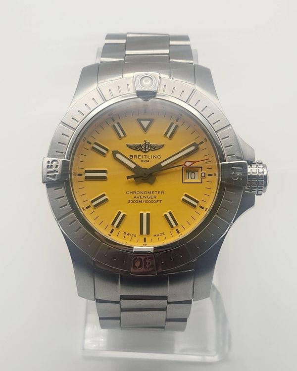No Reserve - Breitling Avenger (A17319)