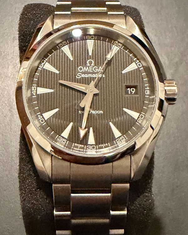 No Reserve - Omega Seamaster Aqua Terra 150M 38.5MM Quartz Grey Dial Steel Bracelet (231.10.39.60.06.001)