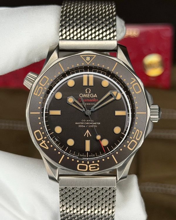 Omega Seamaster Diver 300M 007 Edition 42MM Brown Dial Titanium Bracelet (210.90.42.20.01.001)