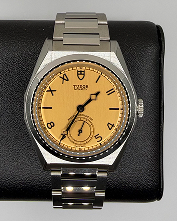 Tudor Monarch (2639W1A0U)