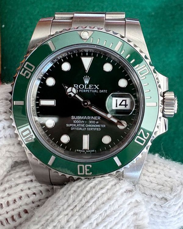 2016 Rolex Submariner Date "Hulk" 40MM Green Dial Oyster Bracelet (116610LV)