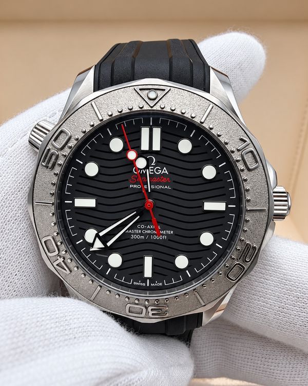 No Reserve - 2023 Omega Seamaster Diver 300M "Nekton Edition" 42MM Black Dial Rubber Strap (210.32.42.20.01.002)
