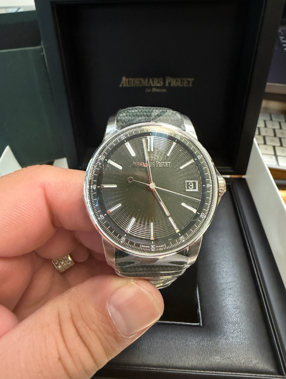Audemars Piguet Code 11.59 (2026 Audemars Piguet Code 11.59 41MM Green Dial Textile Strap (15210ST.OO.A056KB.01).)
