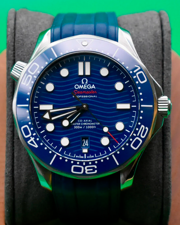 2021 Omega Seamaster Diver 300M 42MM Blue Dial Rubber Strap (210.32.42.20.03.001)