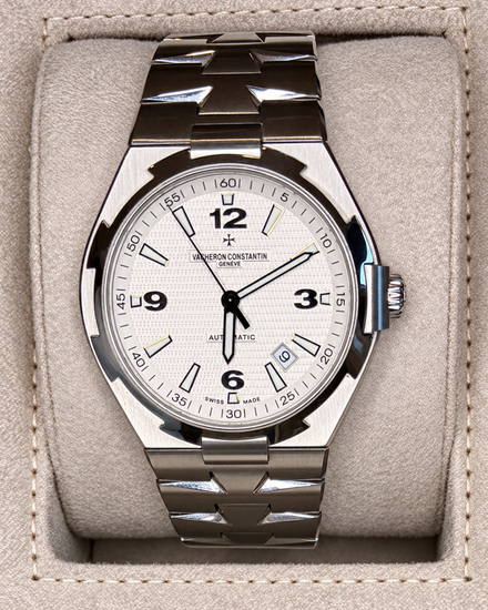 2014 Vacheron Constantin Overseas 42MM Silver Dial Steel Bracelet (47040/B01A-9093)